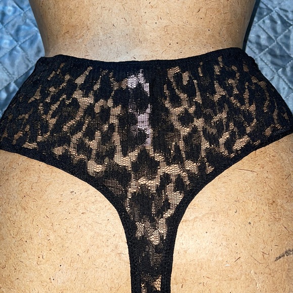Victoria’s Secret very sexy high waist thong NWT - Picture 4 of 7